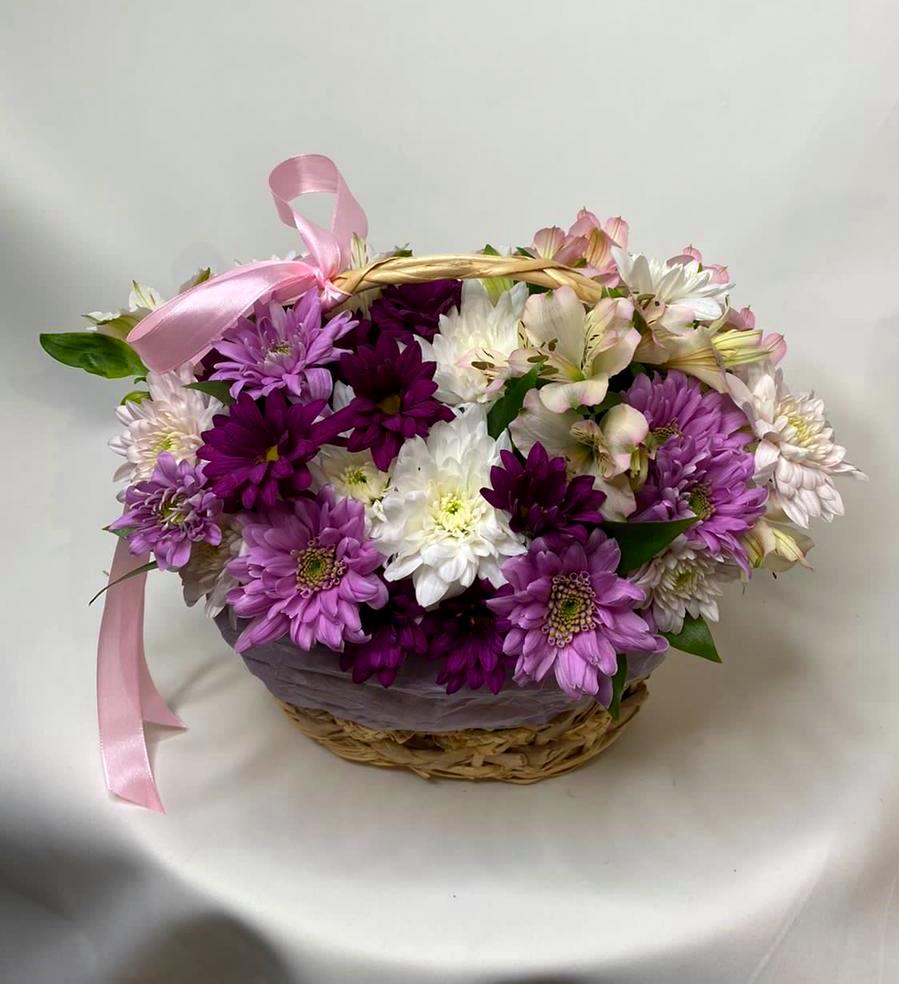 Цветочная композиция из Хризантемы и Альстромерии в корзине в Кагальницкой