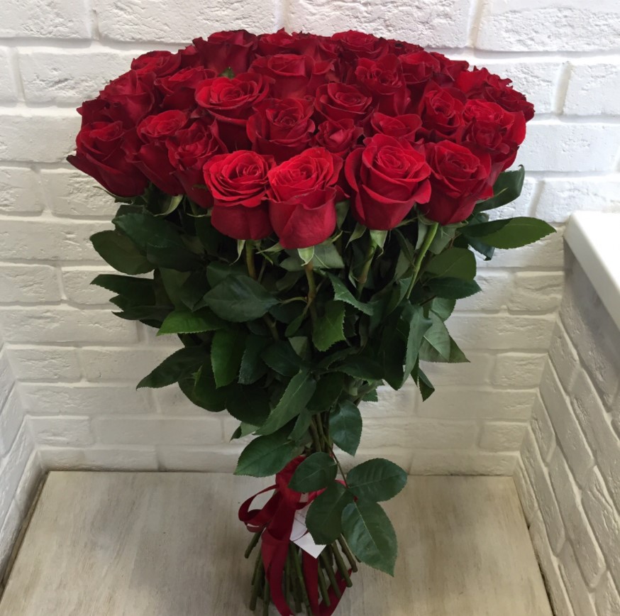 Букет Красные розы Гран При в Кагальницкой