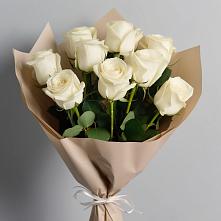 Букет 9 Белых роз Эдлесс Лав в Кагальницкой
