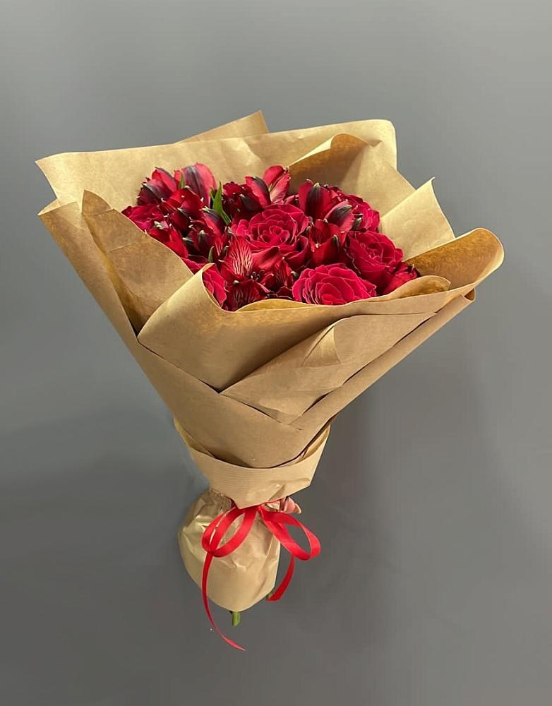 Букет цветов из: Альстромерии и Розы в Кагальницкой