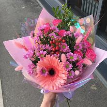 Букет цветов из:  Розы, Герберы и Хризантемы в Кагальницкой