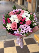 Букет цветов из:  Альстромерии, Гвоздики, Розы и Хризантемы в Кагальницкой