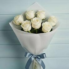 Букет 7 Белых роз Эдлесс Лав в Кагальницкой