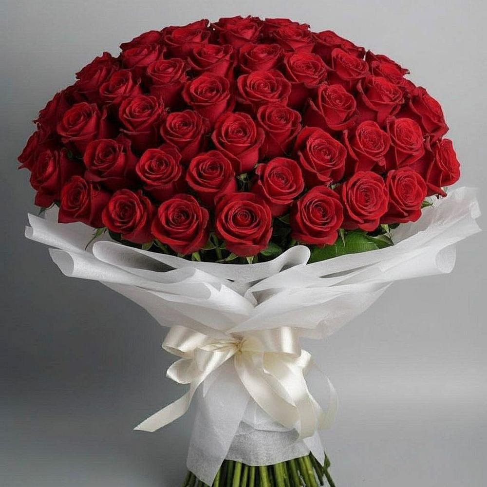 Букет 101 Красная роза Блэк Мэджик в Кагальницкой