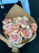 Букет цветов из:  Хризантемы и Розы в Кагальницкой