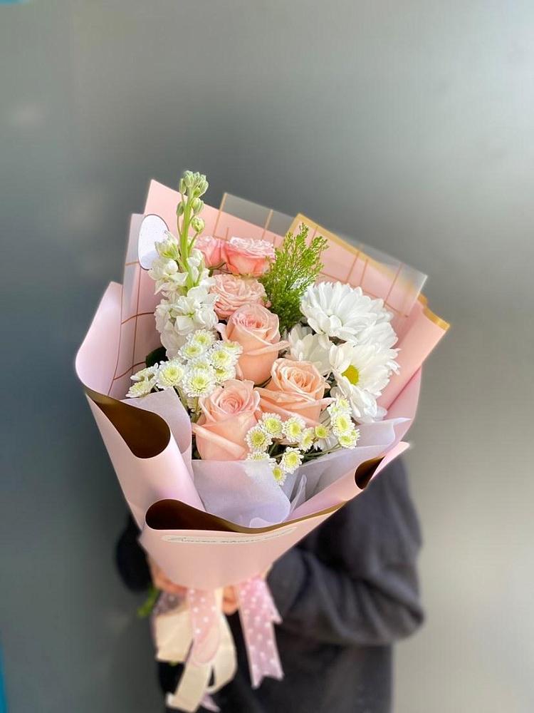 Букет цветов из: Хризантемы и Розы в Кагальницкой