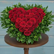 Цветочная композиция из Розы в виде сердца в Кагальницкой