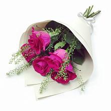 Букет цветов из:  Розы в Кагальницкой