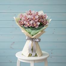 Букет цветов из:  Орхидеи и Розы в Кагальницкой