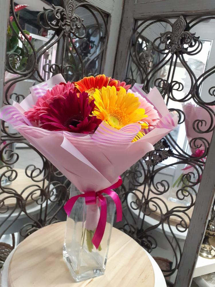 Букет цветов из: Герберы в Кагальницкой