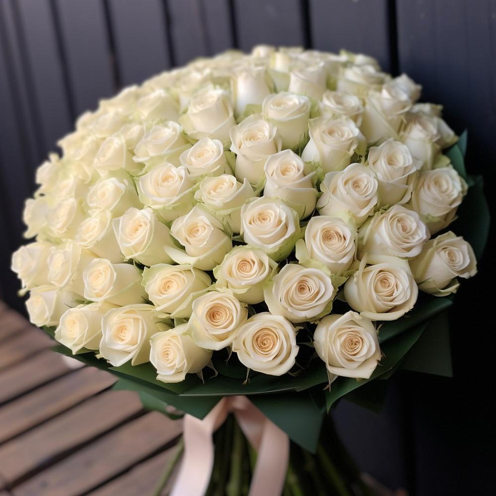 Букет 101 Белая роза Крем де ля Крем в Кагальницкой