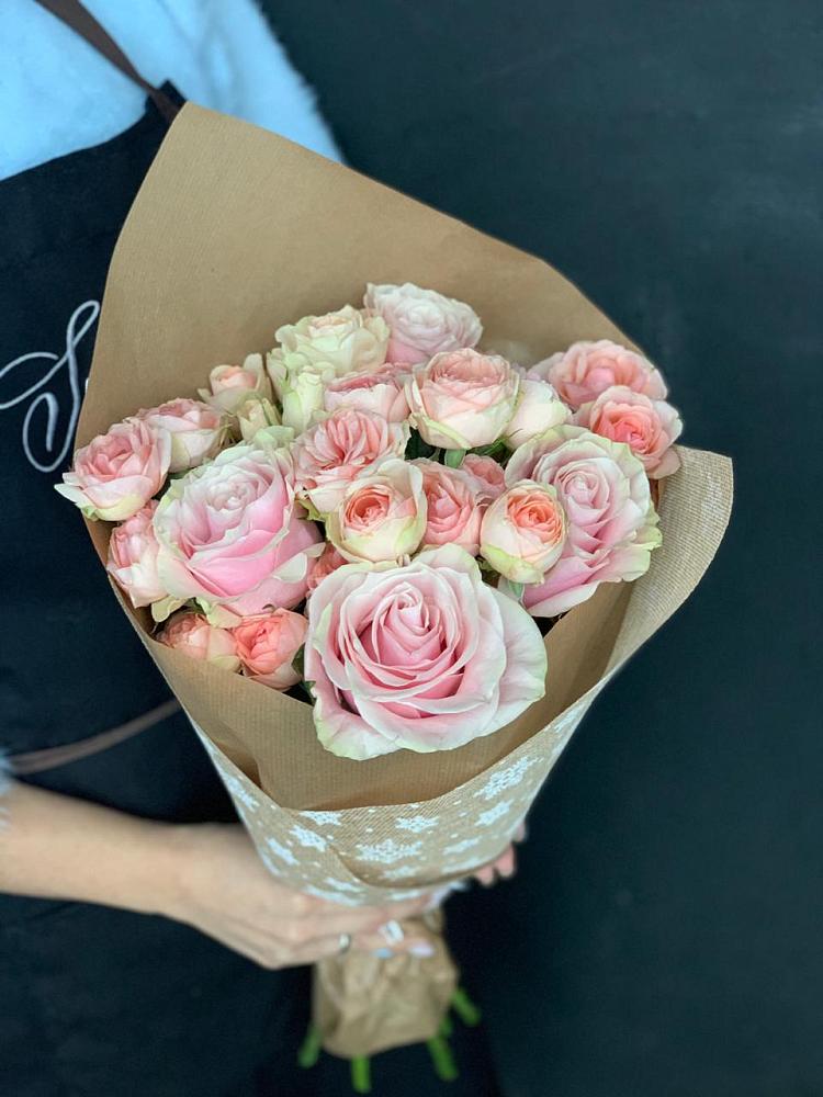 Букет цветов из: Хризантемы и Розы в Кагальницкой