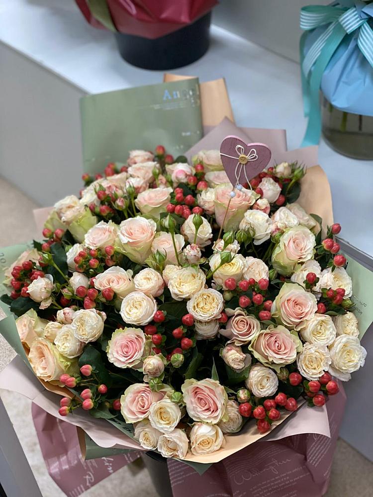 Букет цветов из: Розы в Кагальницкой