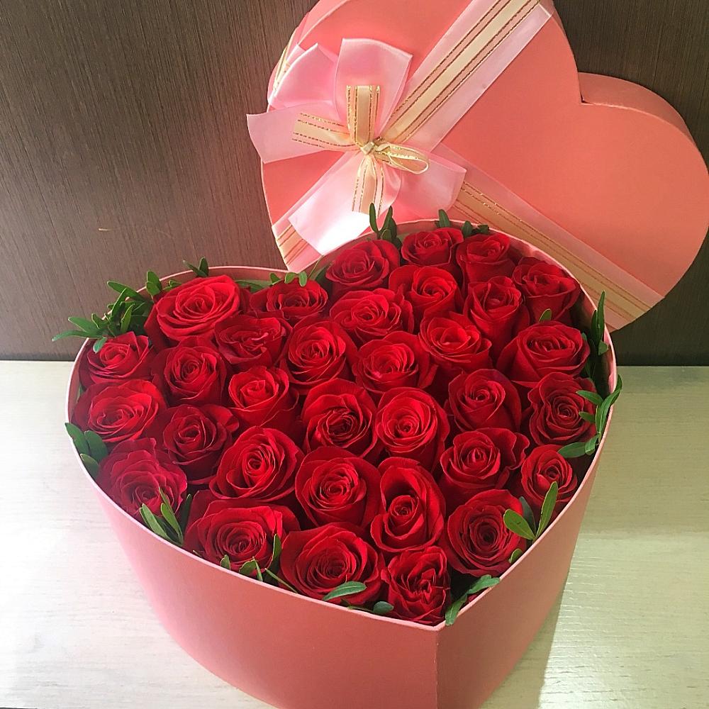 Цветочная композиция из Розы в коробке в виде сердца в Кагальницкой