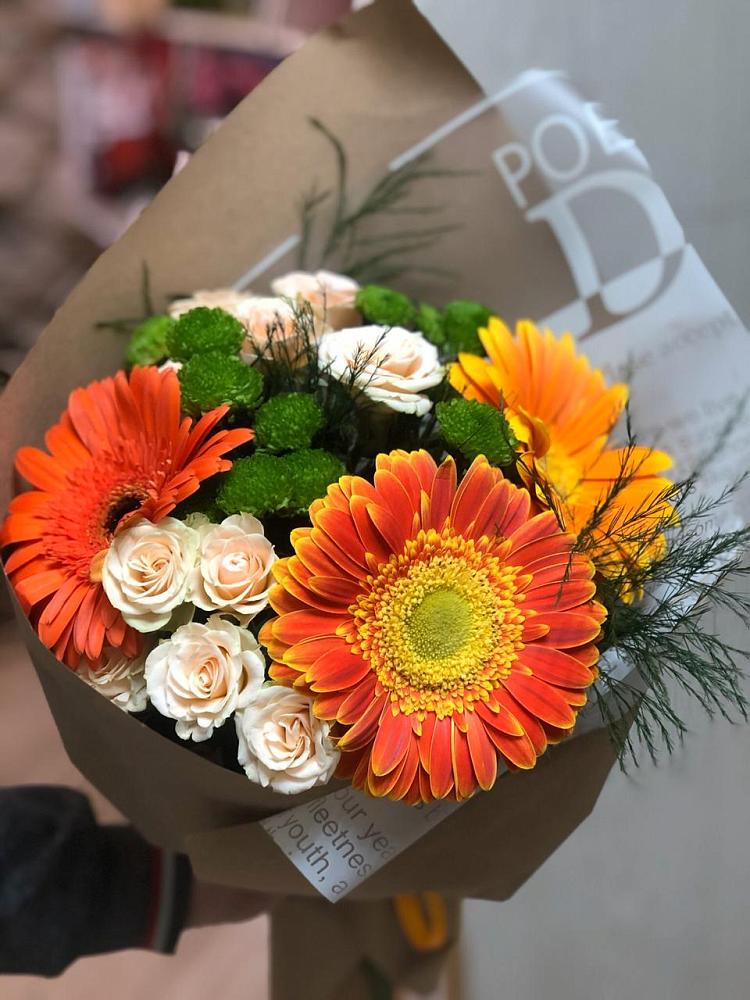Букет цветов из: Герберы, Хризантемы и Розы в Кагальницкой