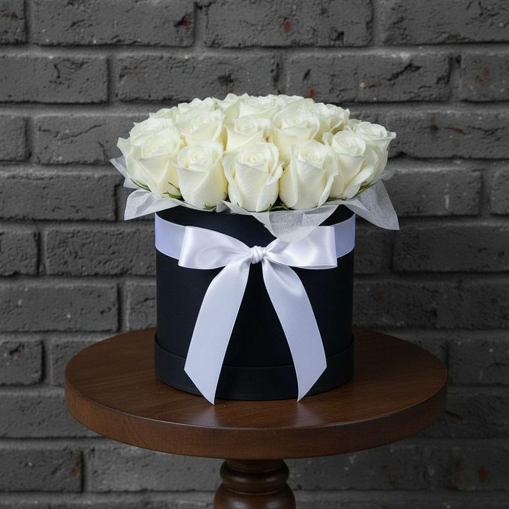 Цветочная композиция из Розы в шляпной коробке в Кагальницкой