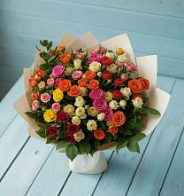 Букет Микс из разноцветных кустовых роз в Кагальницкой