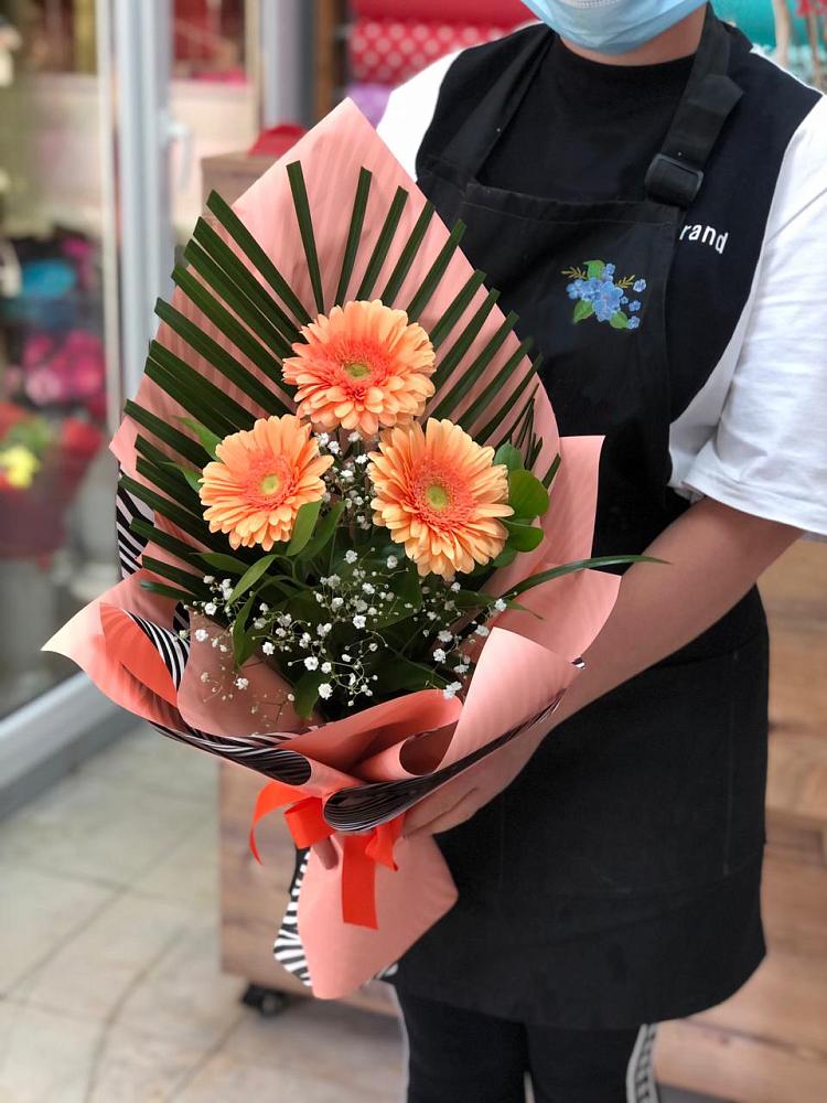 Букет цветов из: Герберы в Кагальницкой