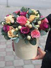 Цветочная композиция из Розы в шляпной коробке в Кагальницкой