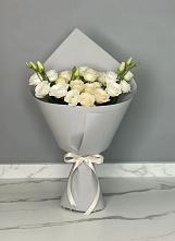 Букет цветов из:  Розы и Лизиантусы в Кагальницкой